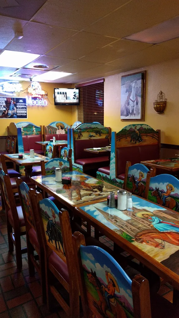 Restaurant interior 12